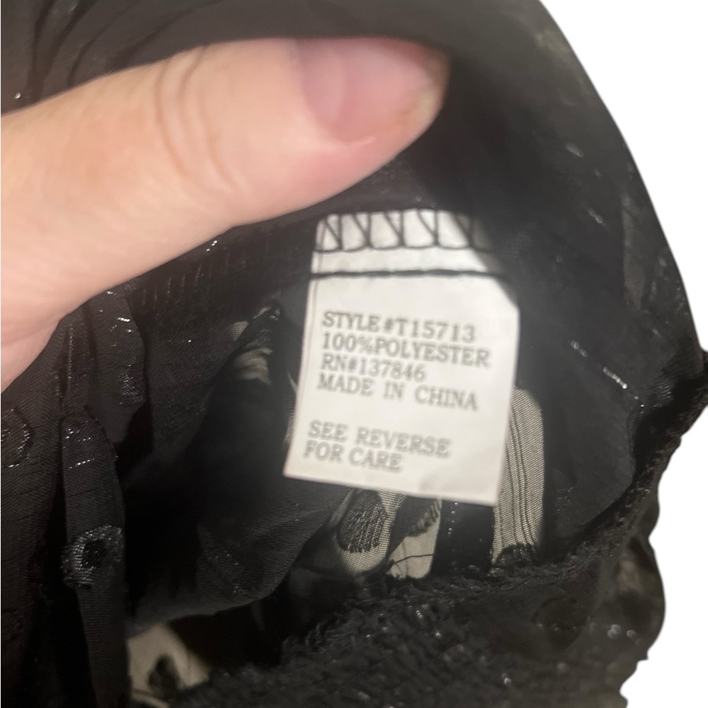 A sheer black & silver blouse in size extra large - Picture 6 of 8